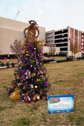 am_tobacco_xmas_tree_25_-319x480.jpg